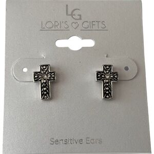 New Lori's Gifts Silver Cross Earrings